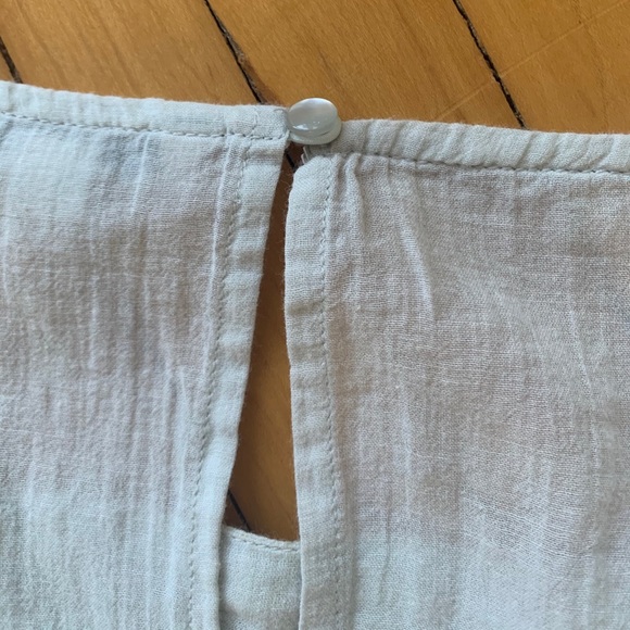 SOLD: NWOT AE Top - Picture 6 of 10